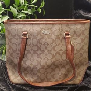 Coach monogram purse
